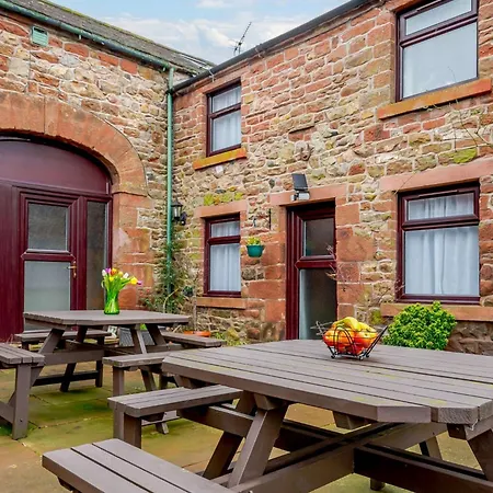 Holiday home 1 Bed In Gamblesby 90416